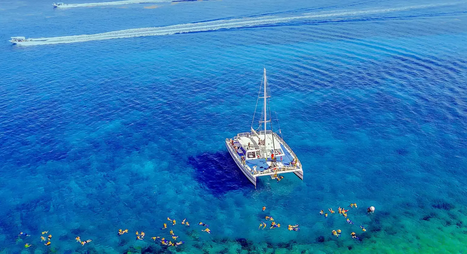 Fury Catamaran Tour Cozumel – Snorkeling, Beach Club & Cruise Excursion