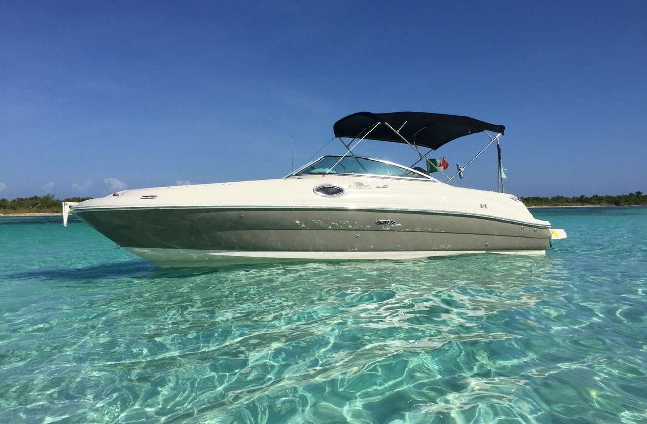 Sea Ray Sundeck 24 ft Cozumel Boat Rental for Private Tours and Snorkeling Trips